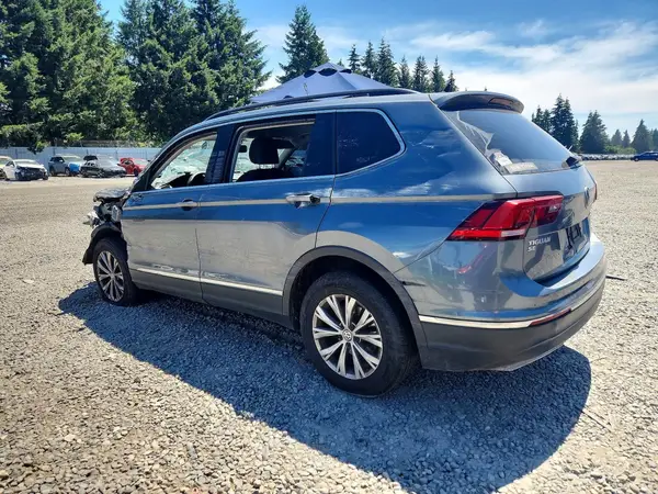 3VV2B7AX9JM112075 2018 VOLKSWAGEN TIGUAN - Image 2