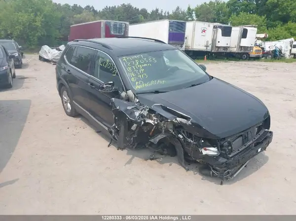 3VV2B7AX9JM116319 2018 VOLKSWAGEN TIGUAN - Image 1