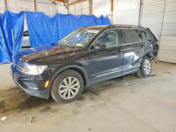 3VV2B7AX9JM120953 2018 VOLKSWAGEN TIGUAN - Image 1