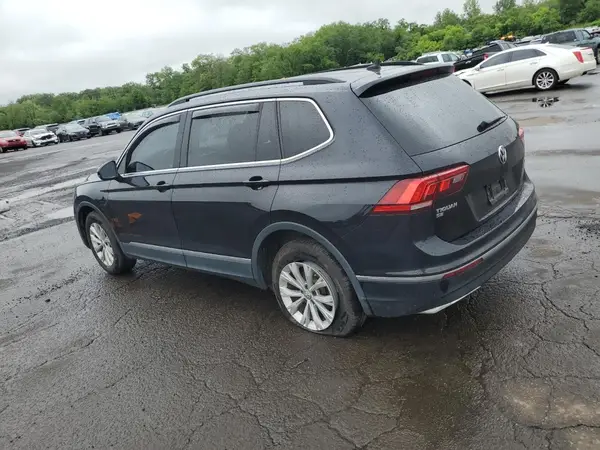 3VV2B7AX9JM136926 2018 VOLKSWAGEN TIGUAN - Image 2