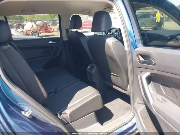 3VV2B7AX9JM143441 2018 VOLKSWAGEN TIGUAN - Image 8