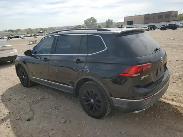 3VV2B7AX9JM178870 2018 VOLKSWAGEN TIGUAN - Image 2