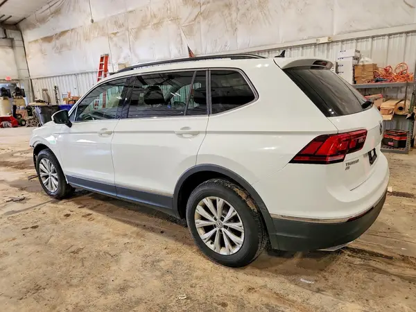 3VV2B7AX9JM179064 2018 VOLKSWAGEN TIGUAN - Image 2