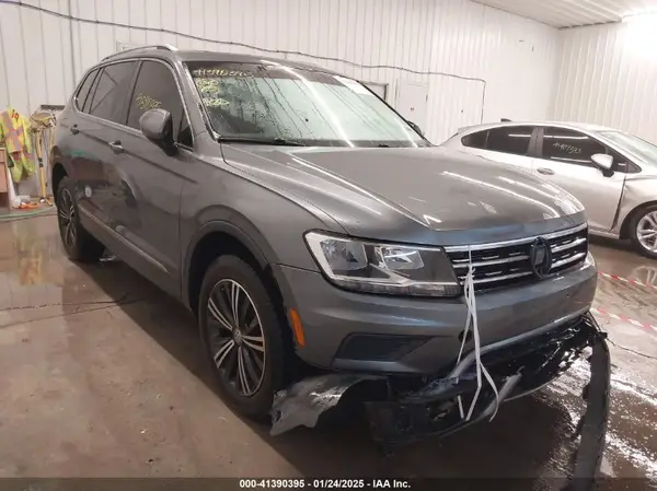 3VV2B7AX9JM184846 2018 VOLKSWAGEN TIGUAN - Image 1