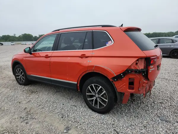 3VV2B7AX9JM190176 2018 VOLKSWAGEN TIGUAN - Image 2