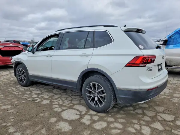 3VV2B7AX9JM191263 2018 VOLKSWAGEN TIGUAN - Image 2
