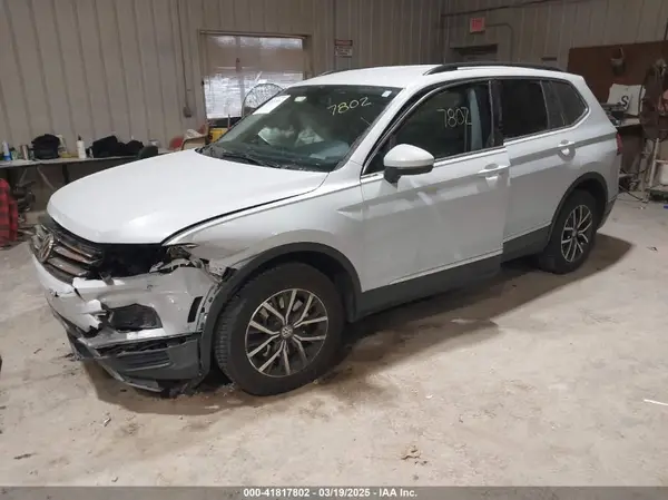 3VV2B7AX9JM201774 2018 VOLKSWAGEN TIGUAN - Image 2
