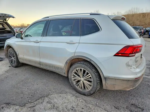 3VV2B7AX9KM032843 2019 VOLKSWAGEN TIGUAN - Image 2