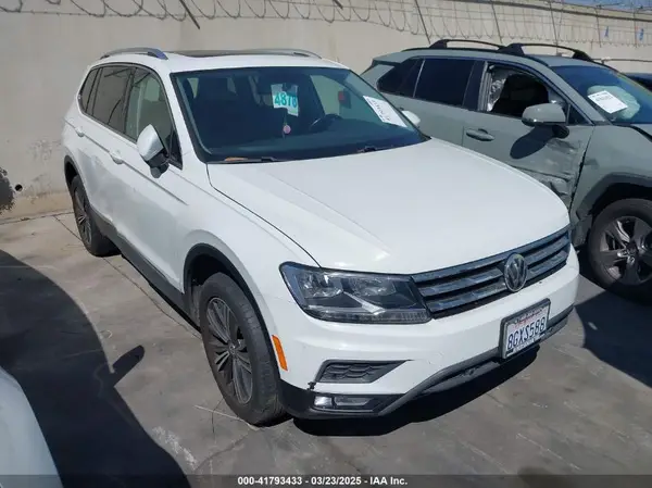 3VV2B7AX9KM033460 2019 VOLKSWAGEN TIGUAN - Image 1