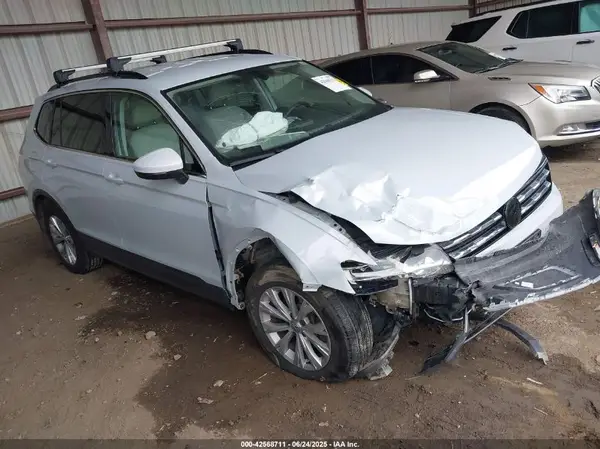 3VV2B7AX9KM051733 2019 VOLKSWAGEN TIGUAN - Image 1