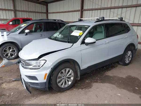 3VV2B7AX9KM051733 2019 VOLKSWAGEN TIGUAN - Image 2