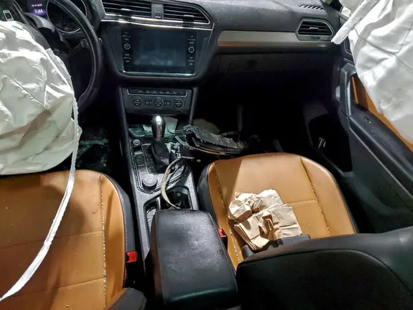 3VV2B7AX9KM070895 2019 VOLKSWAGEN TIGUAN - Image 8