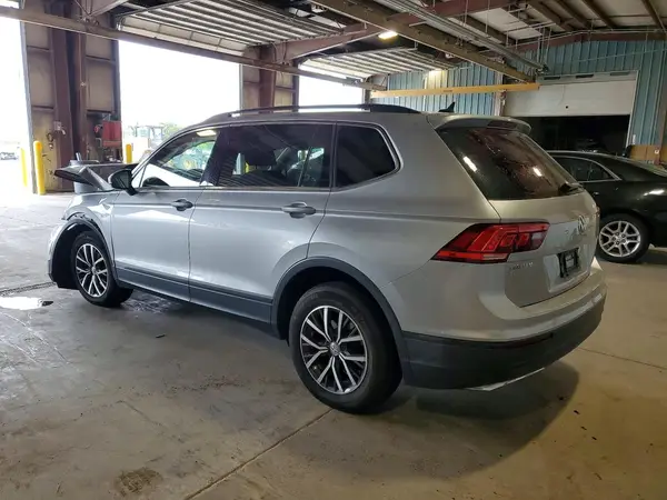3VV2B7AX9KM090628 2019 VOLKSWAGEN TIGUAN - Image 2