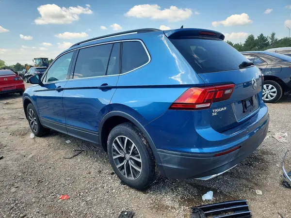 3VV2B7AX9KM100445 2019 VOLKSWAGEN TIGUAN - Image 2