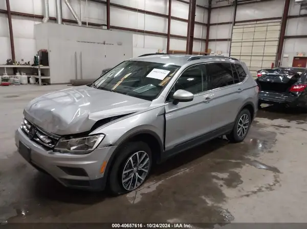 3VV2B7AX9KM101742 2019 VOLKSWAGEN TIGUAN - Image 2