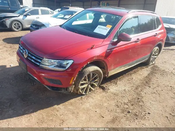 3VV2B7AX9KM109596 2019 VOLKSWAGEN TIGUAN - Image 2