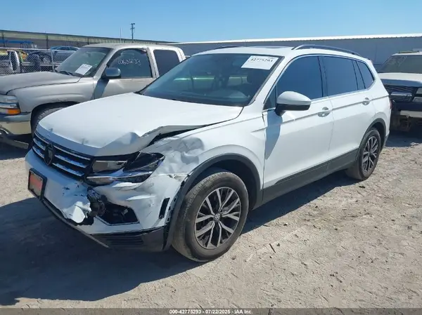 3VV2B7AX9KM110375 2019 VOLKSWAGEN TIGUAN - Image 2