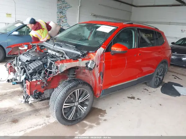 3VV2B7AX9KM112949 2019 VOLKSWAGEN TIGUAN - Image 2