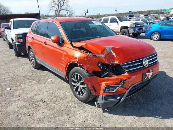 3VV2B7AX9KM135535 2019 VOLKSWAGEN TIGUAN - Image 1