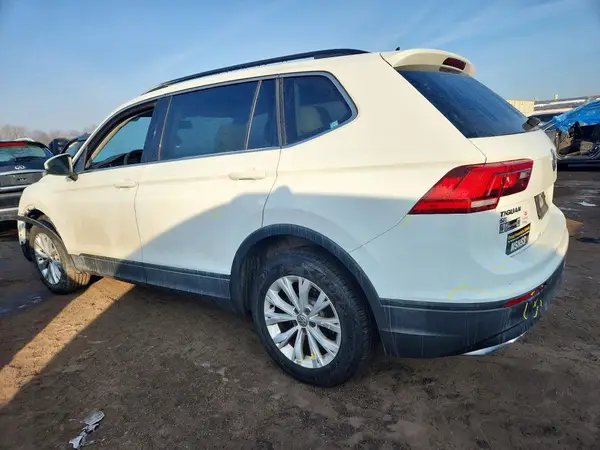 3VV2B7AX9KM145112 2019 VOLKSWAGEN TIGUAN - Image 2