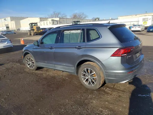 3VV2B7AX9KM182581 2019 VOLKSWAGEN TIGUAN - Image 2