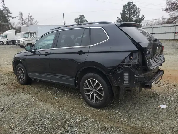3VV2B7AX9KM200318 2019 VOLKSWAGEN TIGUAN - Image 2