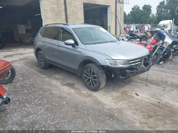 3VV2B7AX9LM003098 2020 VOLKSWAGEN TIGUAN - Image 1