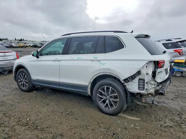 3VV2B7AX9LM062801 2020 VOLKSWAGEN TIGUAN - Image 2