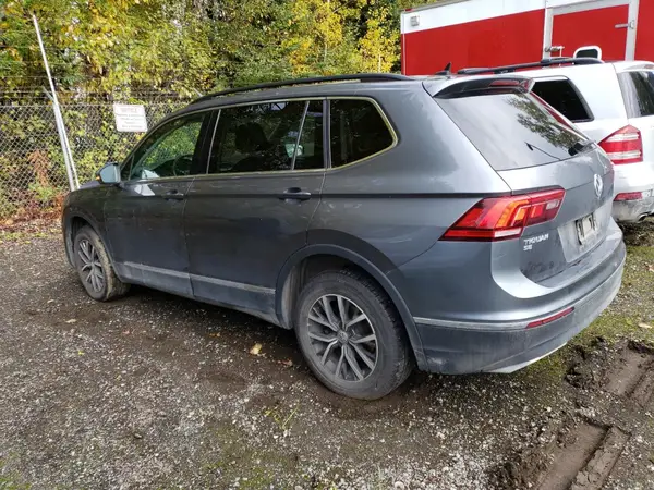 3VV2B7AX9LM063303 2020 VOLKSWAGEN TIGUAN - Image 2