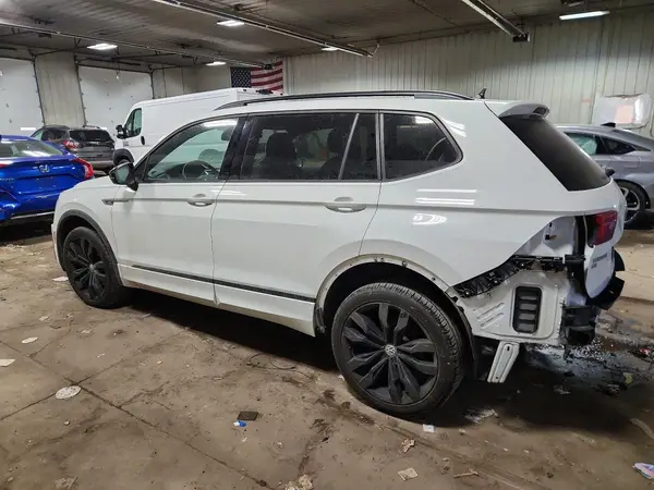 3VV2B7AX9LM111916 2020 VOLKSWAGEN TIGUAN - Image 2