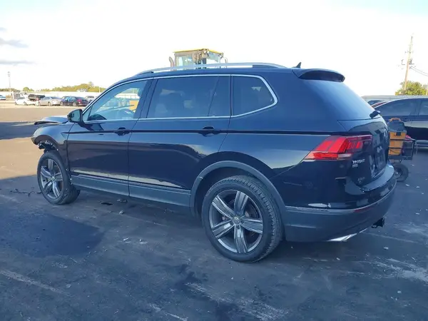 3VV2B7AX9LM122513 2020 VOLKSWAGEN TIGUAN - Image 2