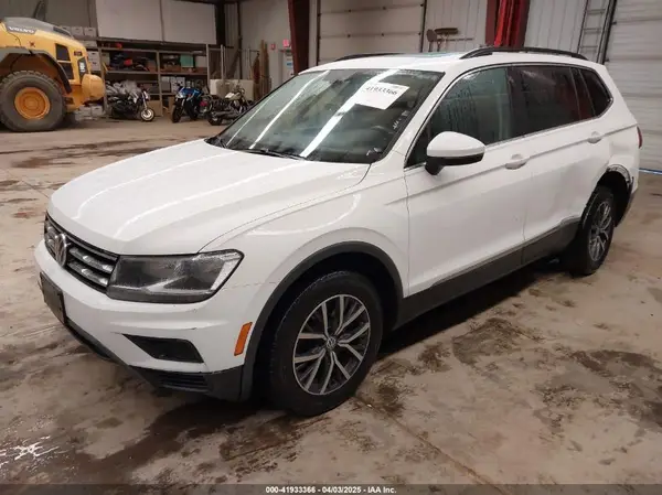3VV2B7AX9LM124679 2020 VOLKSWAGEN TIGUAN - Image 2