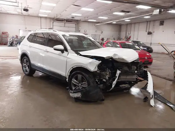 3VV2B7AX9LM134113 2020 VOLKSWAGEN TIGUAN - Image 1