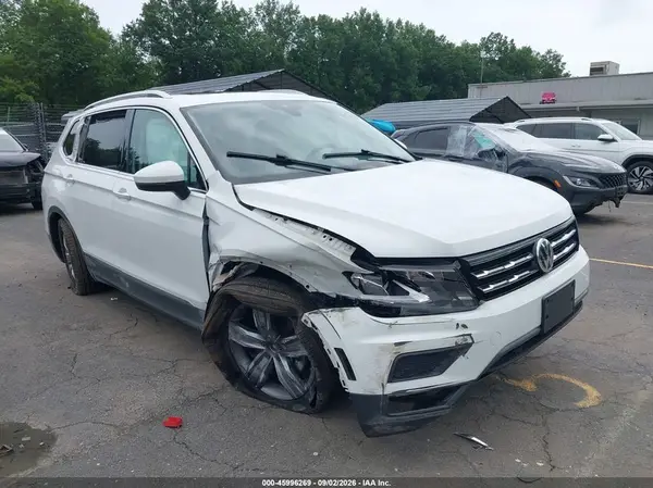3VV2B7AX9LM137450 2020 VOLKSWAGEN TIGUAN - Image 1