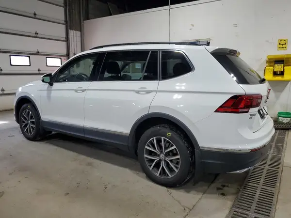3VV2B7AX9LM145001 2020 VOLKSWAGEN TIGUAN - Image 2