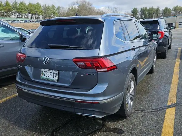 3VV2B7AX9LM181710 2020 VOLKSWAGEN TIGUAN - Image 2