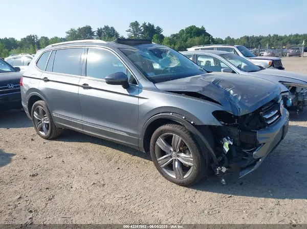 3VV2B7AX9MM015804 2021 VOLKSWAGEN TIGUAN - Image 1