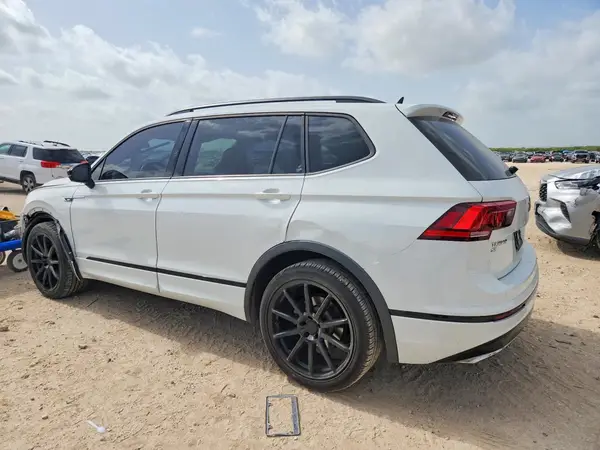 3VV2B7AX9MM124635 2021 VOLKSWAGEN TIGUAN - Image 2