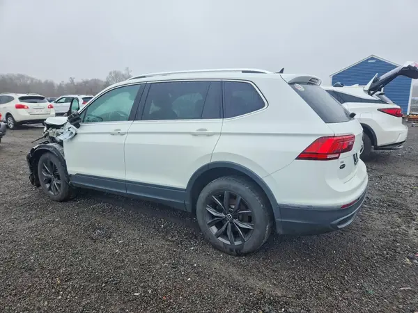 3VV2B7AX9NM027730 2022 VOLKSWAGEN TIGUAN - Image 2