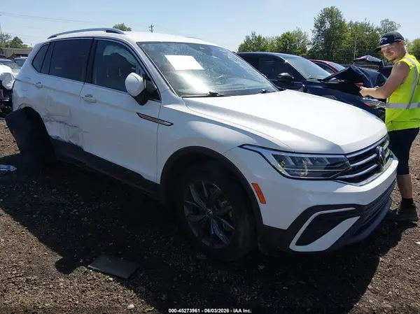 3VV2B7AX9NM121624 2022 VOLKSWAGEN TIGUAN - Image 1