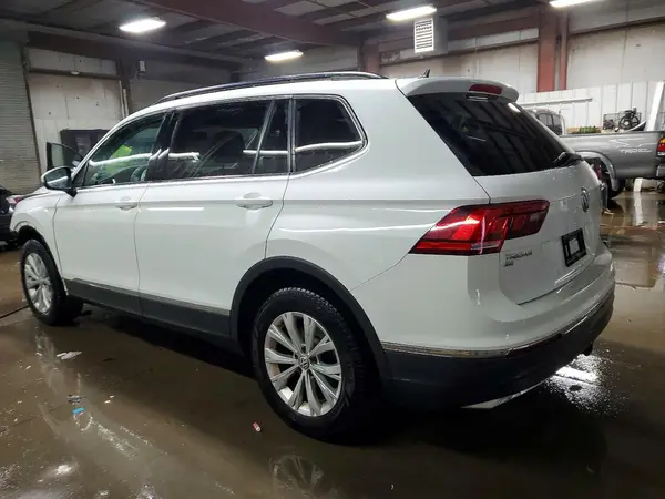 3VV2B7AXXJM003284 2018 VOLKSWAGEN TIGUAN - Image 2