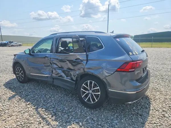 3VV2B7AXXJM004936 2018 VOLKSWAGEN TIGUAN - Image 2