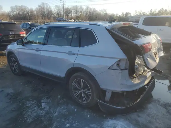3VV2B7AXXJM009652 2018 VOLKSWAGEN TIGUAN - Image 2