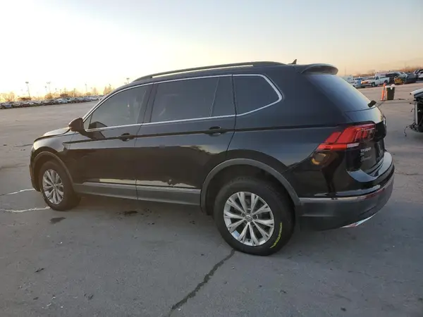 3VV2B7AXXJM011434 2018 VOLKSWAGEN TIGUAN - Image 2