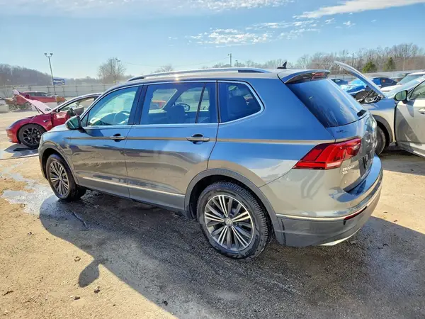 3VV2B7AXXJM014771 2018 VOLKSWAGEN TIGUAN - Image 2