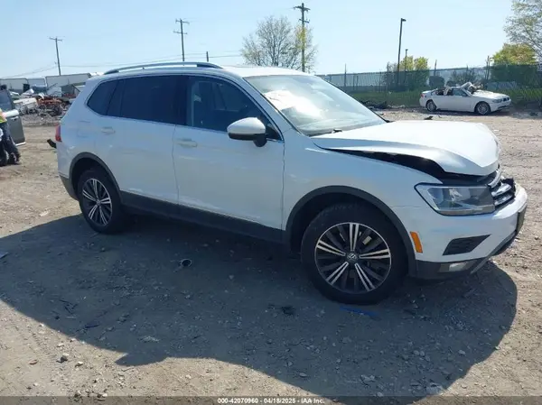3VV2B7AXXJM017136 2018 VOLKSWAGEN TIGUAN - Image 1