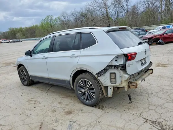 3VV2B7AXXJM027682 2018 VOLKSWAGEN TIGUAN - Image 2
