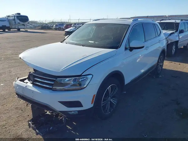 3VV2B7AXXJM037726 2018 VOLKSWAGEN TIGUAN - Image 2