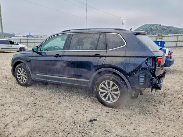 3VV2B7AXXJM041324 2018 VOLKSWAGEN TIGUAN - Image 2