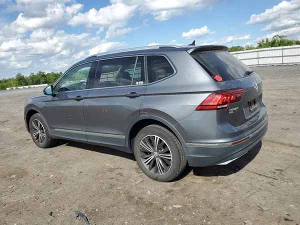 3VV2B7AXXJM046085 2018 VOLKSWAGEN TIGUAN - Image 2